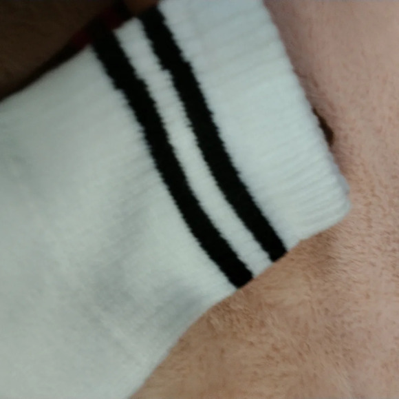 Pink VS  pack of 2 pairs ankle socks new in packaging - Picture 4 of 9